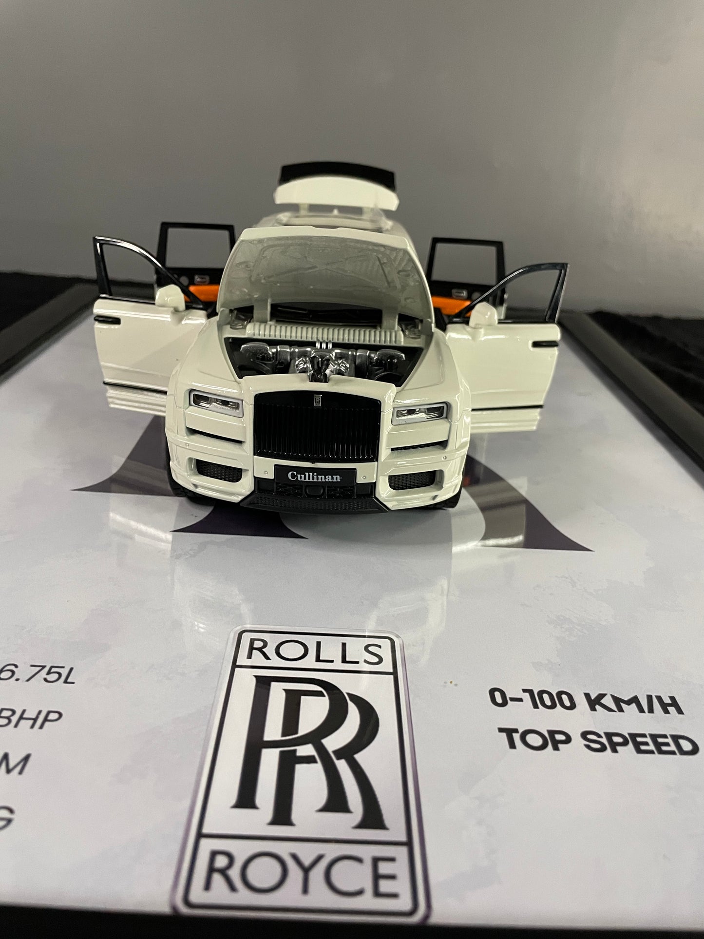 Rolls-Royce Cullinan | Car Scale 1:18 | 3D Diecast Frame | Cars Wall Art