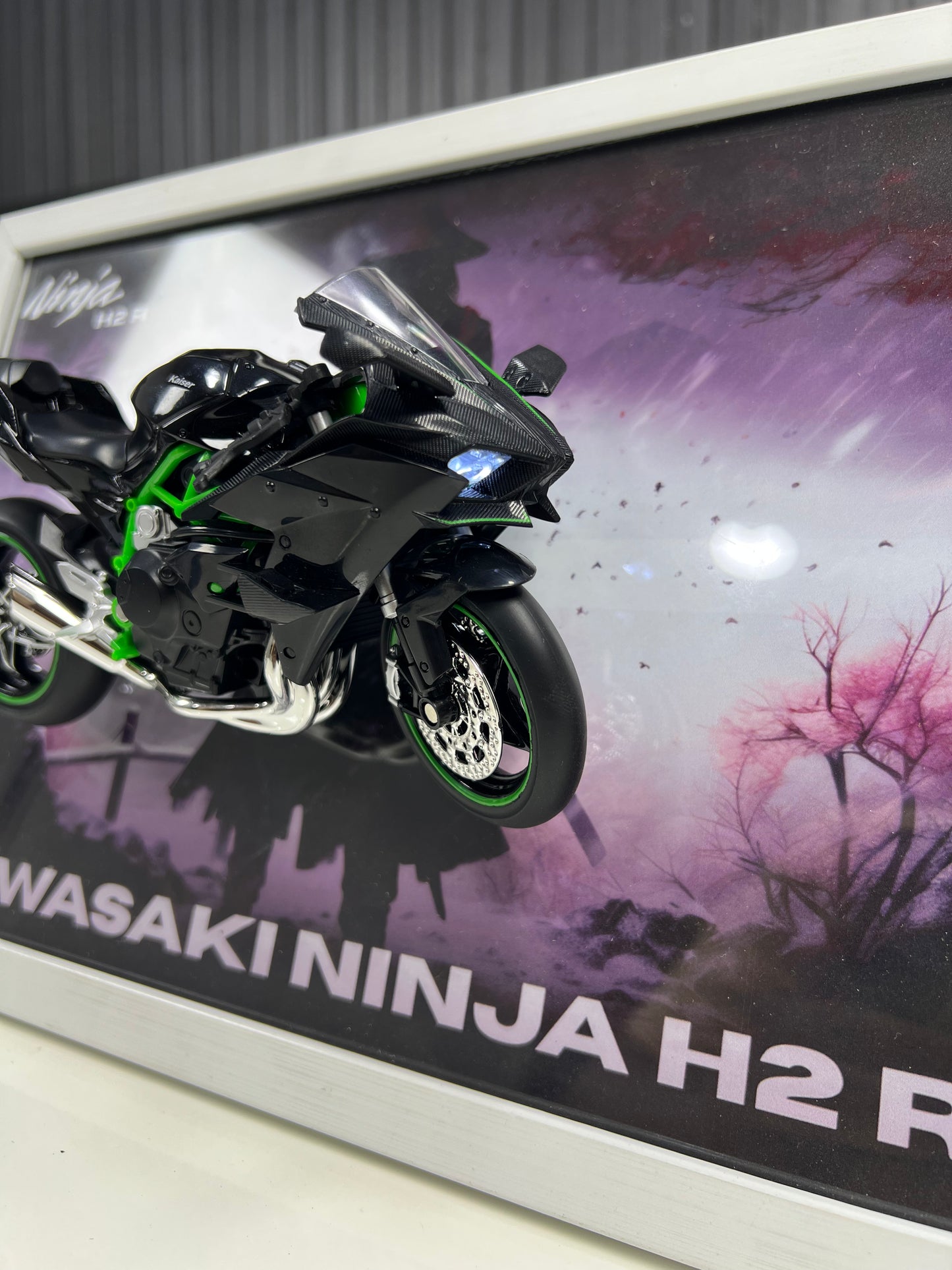 Kawasaki Ninja H2R | Bike Scale 1:12 | 3D Diecast Frame | Bikes Wall Art