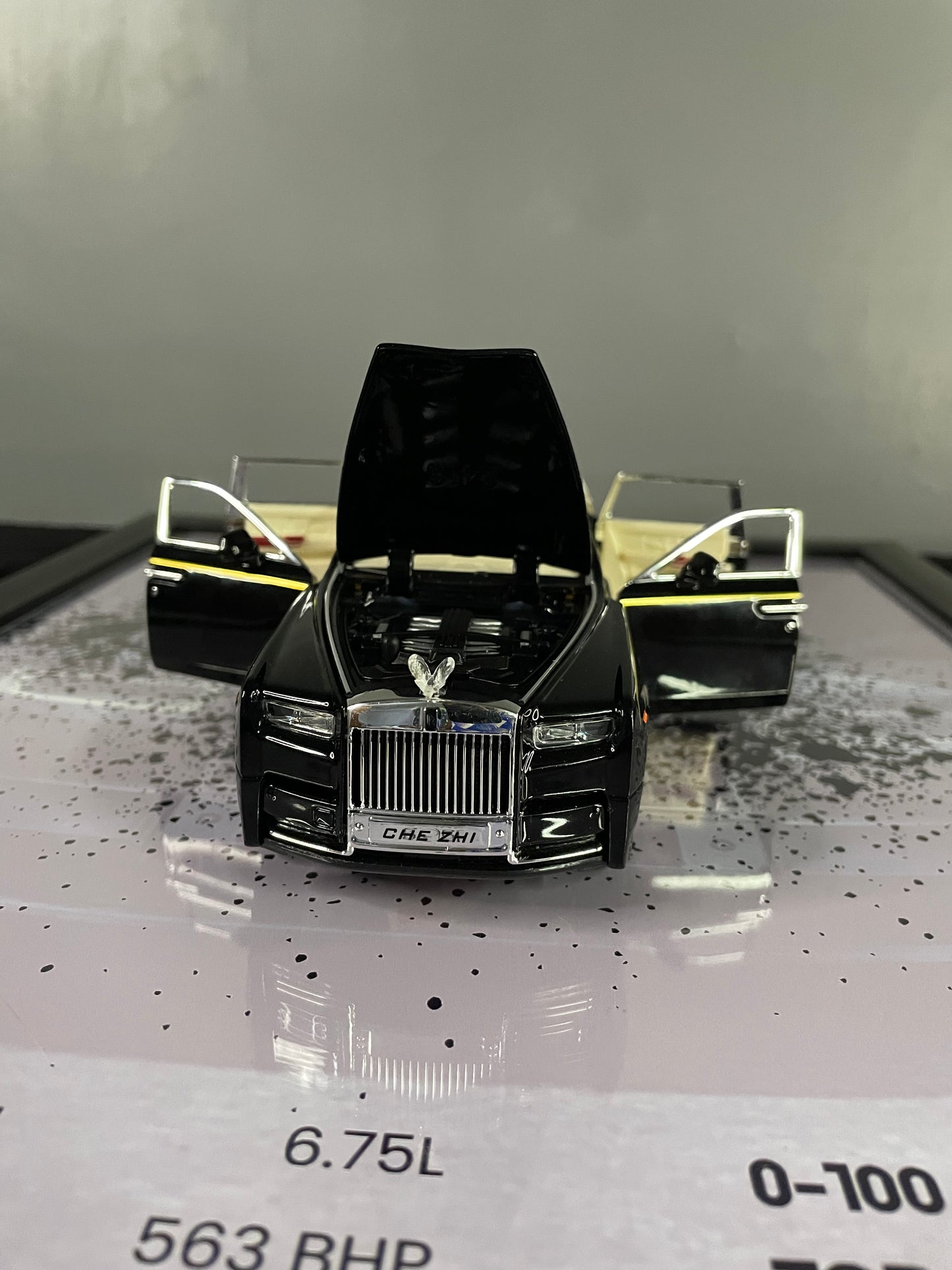 Rolls-Royce Phantom | Car Scale 1:24 | 3D Diecast Frame | Cars Wall Art