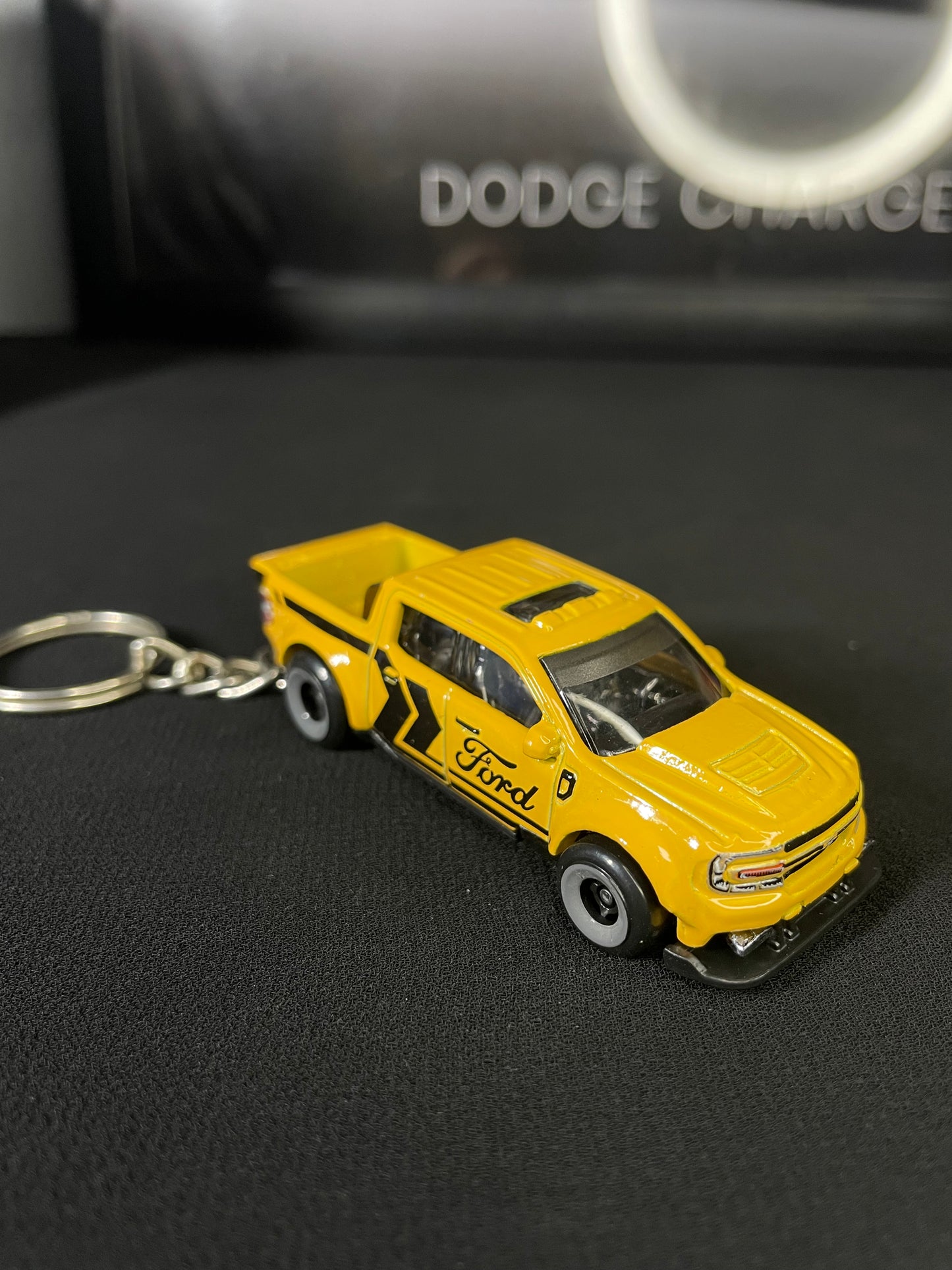 Ford Maverick Custom | Hotwheels Keychain